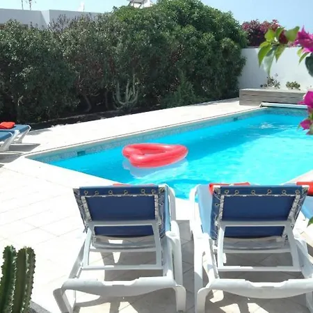 Playa Blanca Sleeps 7 With Pool *