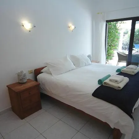 Vila Playa Blanca Sleeps 7 With Pool *