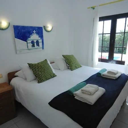 Playa Blanca Sleeps 7 With Pool *