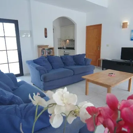 Playa Blanca Sleeps 7 With Pool וילה פלאיה בלנקה